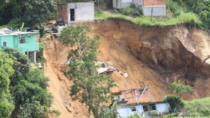 عکس تزئینی است