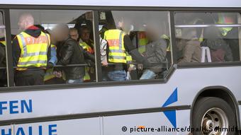 Пассажиры в автобусе