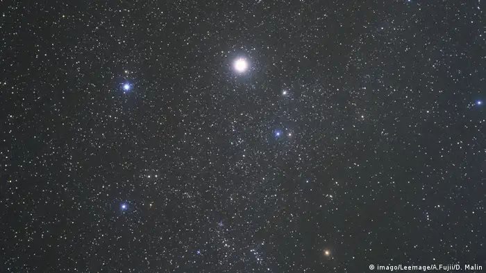 Der Stern Capella (imago/Leemage/A.Fujii/D. Malin)