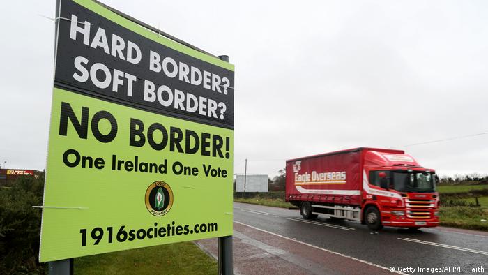 Плакат на границе Ирландии и Северной Ирландии против границы