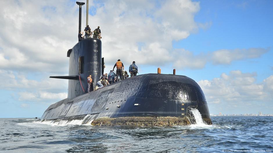 Argentina: Ex-president Macri charged with spying on sub families