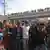 US-Grenze zu Mexiko | Hunderte Migranten demonstrieren in mexikanischer Grenzstadt Tijuana