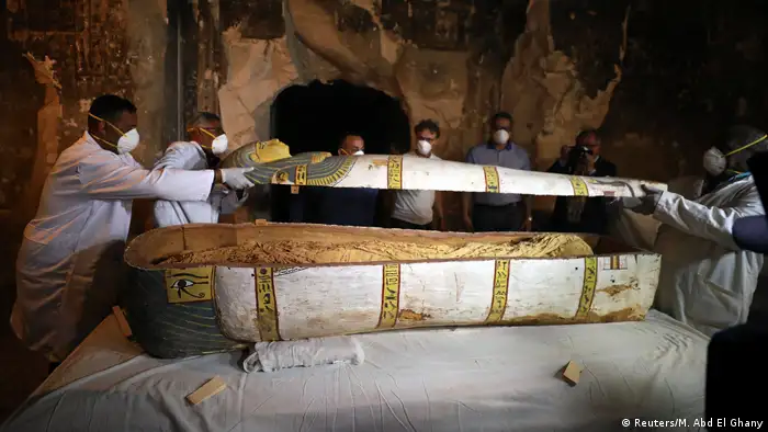 Ägypten enthüllt 3.000 Jahre altes Grab und Sarkophage