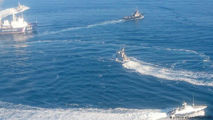 Russland - Drei Schiffe der ukrainischen Marine haben die russische Grenze illegal überschritten.