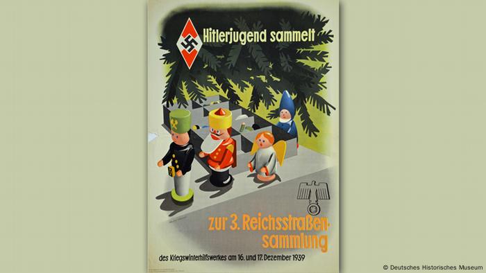 Plakat der Hitlerjugend aus dem Jahre 1939, das Weihnachtsschmuck vor grünen Tannenzweigen zeigt (DHM)