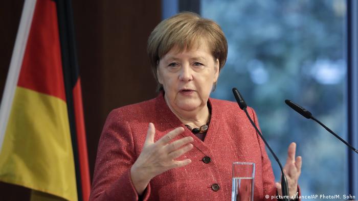 Merkel Vozglavila Rejting Forbes Iz 100 Samyh Vliyatelnyh Zhenshin Novosti Iz Germanii O Germanii Dw 04 12 2018 [ 394 x 700 Pixel ]