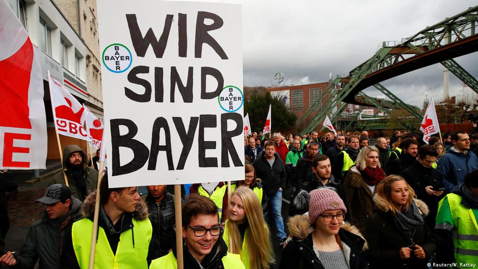 Bayer Pharma Workers Protest 12 000 Worldwide Job Losses News Dw 03 12 2018