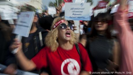 Tunesien Proteste in Tunis (picture-alliance/AP Photo/H. Dridi)
