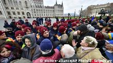 В Угорщині протестують проти планів збільшення понаднормової роботи