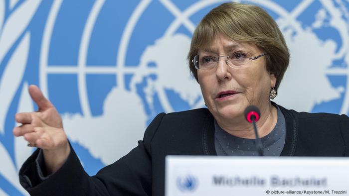 Michelle Bachelet spricht zum 70. Jahrestag der Erklärung der Menschenrechte (picture-alliance/Keystone/M. Trezzini)