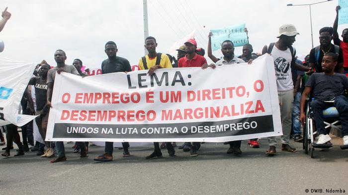 Angola Junge Arbeitslose protestieren 
