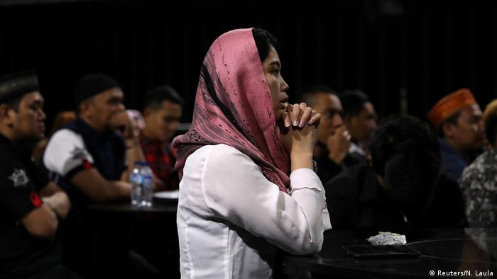 Indonesien muslimischer Prediger Gus Miftah im Nachtklub (Reuters/N. Laula)