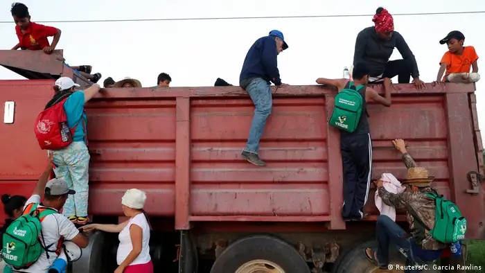 Mexiko Migrantin Erly Marcial, Geburt eines Babys während der Flucht (Reuters/C. Garcia Rawlins)
