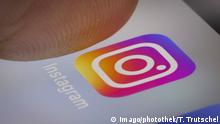 Die App von Instagram wird auf einem Smartphone angezeigt. Berlin, 12.02.2018. Berlin Deutschland *** The Instagram app will be shown on a Smartphone Berlin 12 02 2018 Berlin Germany PUBLICATIONxINxGERxSUIxAUTxONLY Copyright: xThomasxTrutschel/photothek.netx