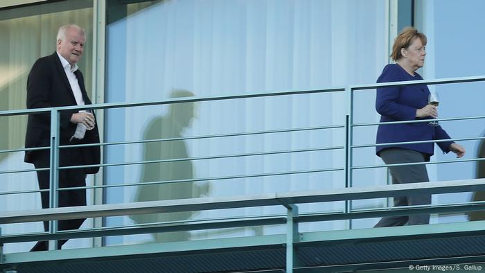 Deutschland Berlin Horst Seehofer und Angela Merkel