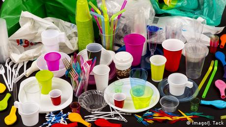 Пластмасовите чаши и прибори за хранене сламките за пиене клечките