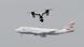 Archivbild: Großbritannien - Flughafen Gatwick: Flugzeug und eine Drohne Archivbild: Großbritannien - Flughafen Gatwick: Flugzeug und eine Drohne
