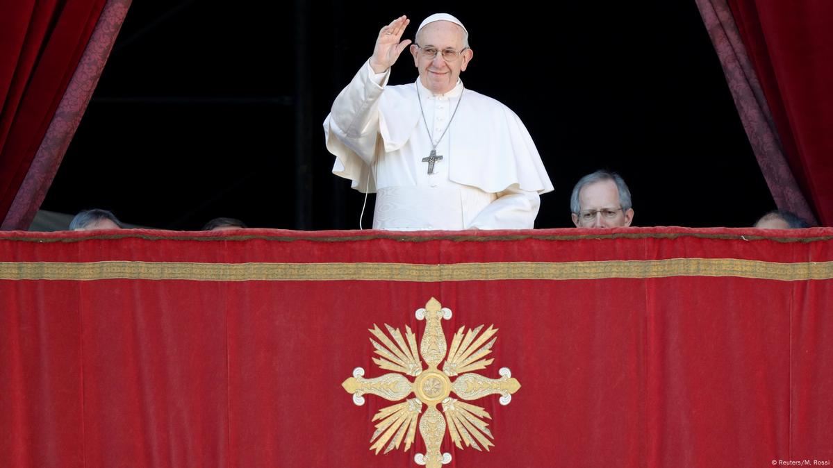 Em mensagem de Natal, papa clama por respeito às diferenças – DW – 25/12/2018 Em mensagem de Natal, papa clama por respeito às diferenças – DW – 25/12/2018