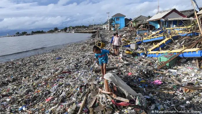 Indonesien - Zerstörung nach Tsunami