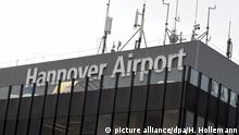 Аеропорт Ганновера призупиняв роботу через виїзд автомобіля на льотне поле