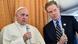Papst Franziskus und Sprecher des Vatikans Greg Burke Papst Franziskus und Sprecher des Vatikans Greg Burke