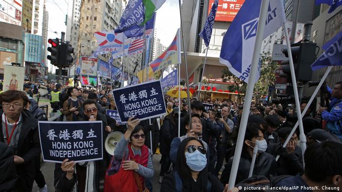 China | Demokratiebewegung in Hongkong geht an Neujahr auf die Straße