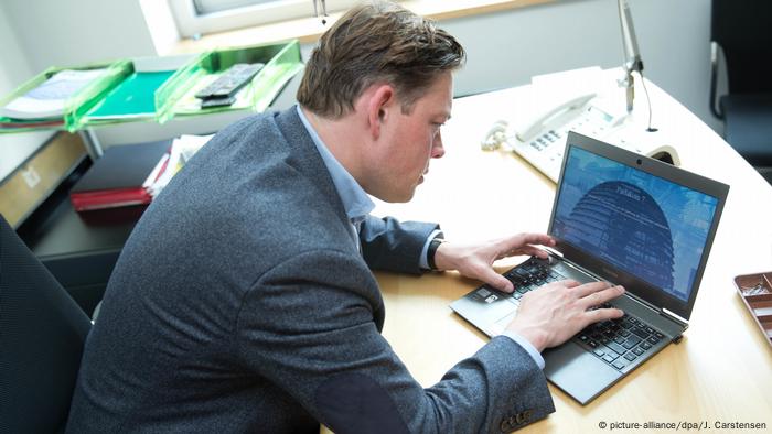 Berlin Grünen-Politiker Konstantin von Notz nach Hackerangriff auf Bundestag
