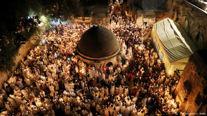 Misa en el Santo Sepulcro de Jerusalén. (Archivo).