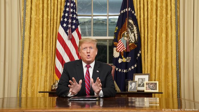 Donald Trump Makes Case For Border Wall In Prime Time Oval Office Speech News Dw 09 01 19