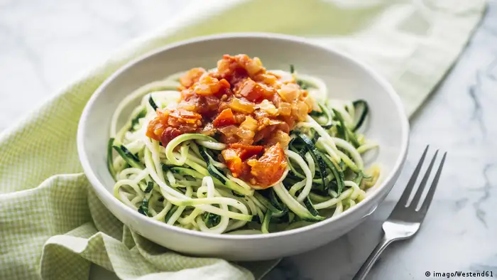 Gericht | Zoodles | Gemüsespaghetti (imago/Westend61)