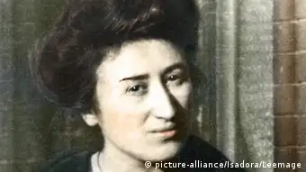 Rosa Luxemburg, militante socialiste polonaise et juive, finit ses jours tragiquement en Allemagne, le 15 janvier 1919