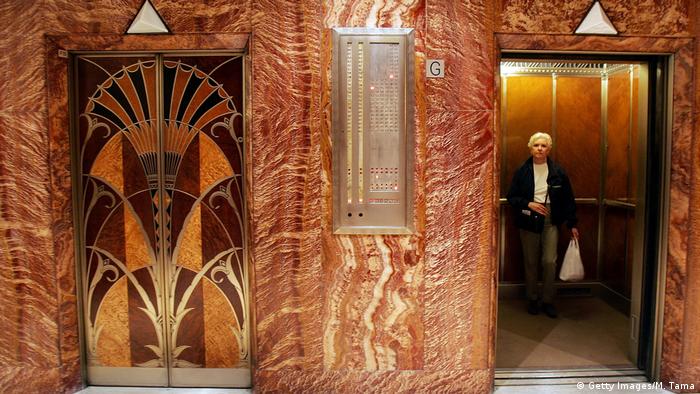 Wealthy Buyer Wanted New York S Chrysler Building Up For Sale All Media Content Dw 10 01 19