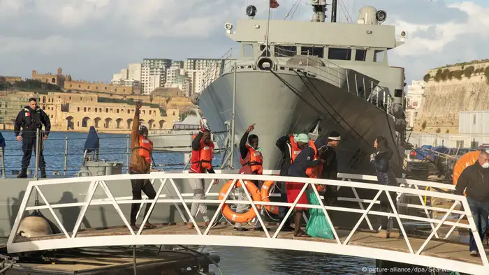 Lösung für Schiffe deutscher Seenotretter (picture-alliance/dpa/Sea-Watch/F. Weiss)