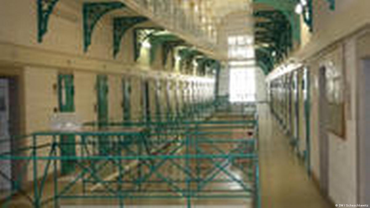 ¿Cómo es la vida en el interior de una cárcel? – DW – 13/01/2010