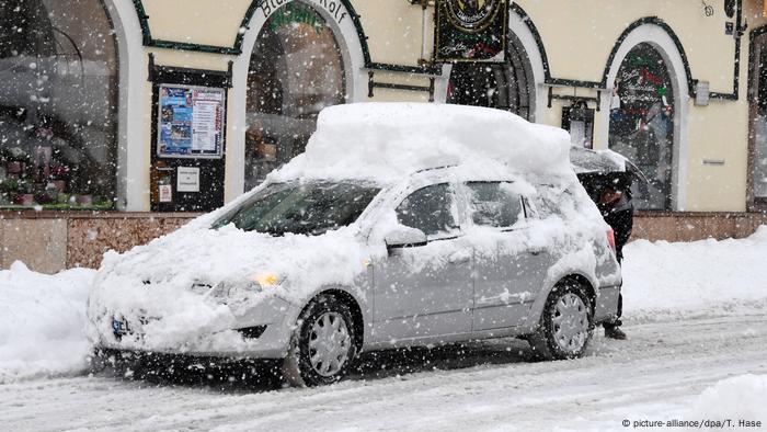 Thousands Cut Off By Wintry Weather In Austria Germany Europe News And Current Affairs From Around The Continent Dw 15 01 2019