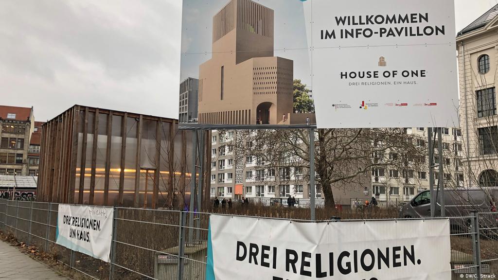 Drei Religionen Ein Gemeinsames Haus Der Baustart Ruckt Naher Deutschland Dw 03 11 2020