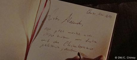 Unsere Reporterin Carolina Chimoy schriebt ein Brief für Alexander von Humboldt.