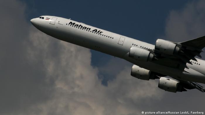 Самолет авиакомпании Mahan Air 