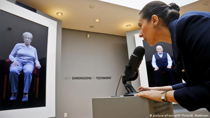 Projekt Dimensions in Testimony im Jewish Heritage Museum