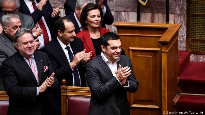 Алексіс Ципрас радіє позитивному голосуванню щодо назви Македонії