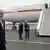 Berlin, Bundespräsident Frank-Walter Steinmeier geht an Bord der Regierungsmaschine "Theodor Heuss"