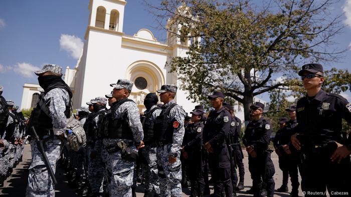 El Salvador Präsidentschaftswahl | Polizei in San Salvador