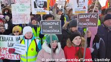 03.02.2019, Russland, Arkhangelsk: ARKHANGELSK, RUSSIA - FEBRUARY 3, 2019: A rally against new solid waste landfills in the Russian North, dumps sites for Moscow rubbish and for waste sorting and recycling. Alexei Lipnitsky/TASS Foto: Alexei Lipnitsky/TASS/dpa |