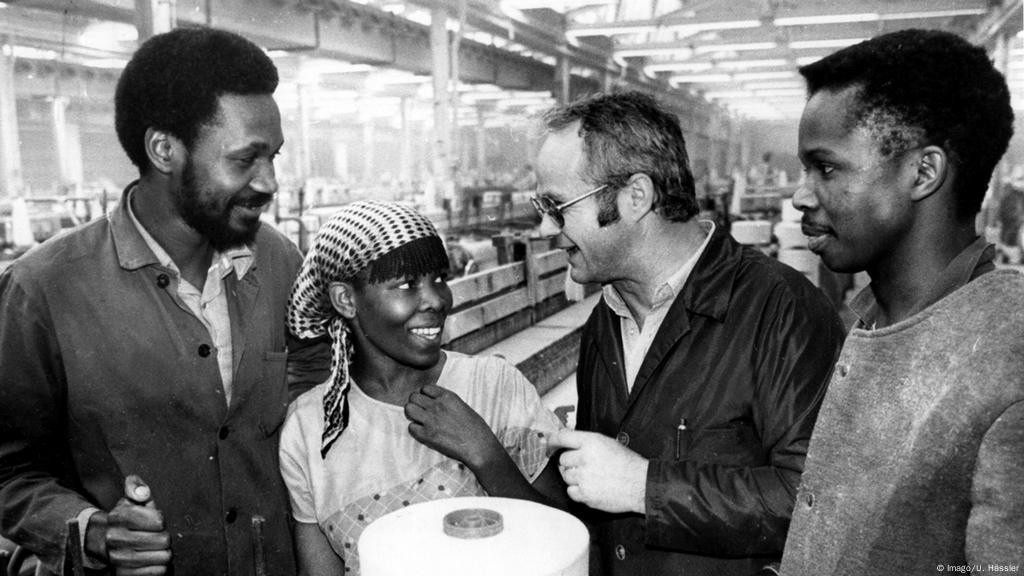 Mosambikanische Vertragsarbeiter: Entsch?digung für Ausbeutung in der DDR?  | Afrika | DW | 04.03.2019