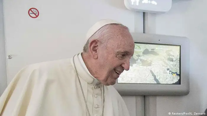 Abu Dhabi | Papst auf Rückreise