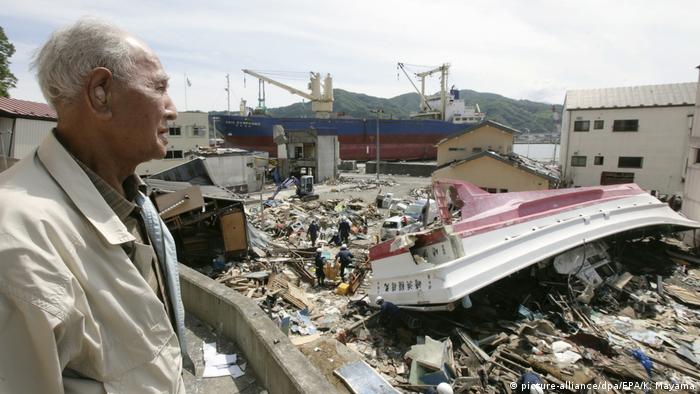 Japon Honra A Las Victimas Del Tsunami De 2011 El Mundo Dw 11 03 2020