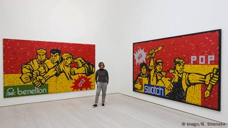 London Ausstellung Post Pop: East Meets West Wang Guangyi (Imago/B. Strenske)