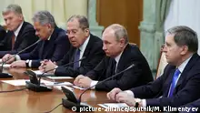 14.02.2019, Russland, Sotschi: 5781437 14.02.2019 February 14, 2019. Russian President Vladimir Putin during talks with President of the Republic of Turkey Recep Tayyip Erdogan. From left: Deputy Chief of Staff of the Presidential Executive Office - Presidential Press Secretary Dmitry Peskov and Russian Foreign Minister Sergey Lavrov. Right: Russian Presidential Aide Yury Ushakov. Mikhael Klimentyev / Sputnik Foto: Mikhael Klimentyev/Sputnik/dpa |