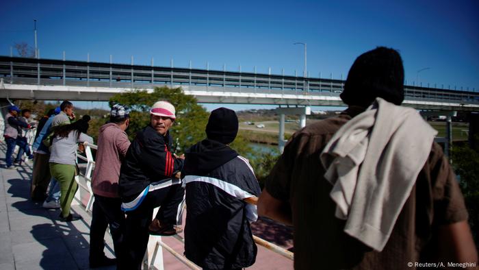 Sobre el Río Bravo hay tres puentes y ninguno está destinado a los refugiados.