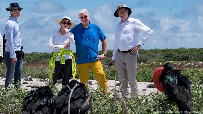 Frank-Walter Steinmeier y su esposa, Elke Büdenbender, en Galápagos.